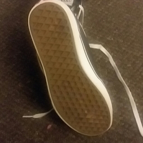 Vans - Picture 3 of 5